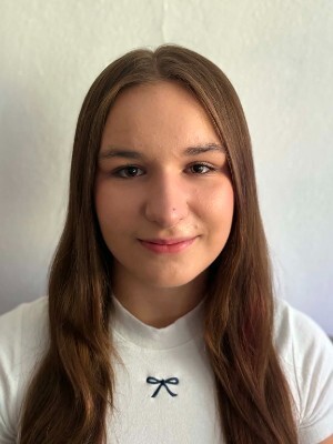 Nina Bakajsová